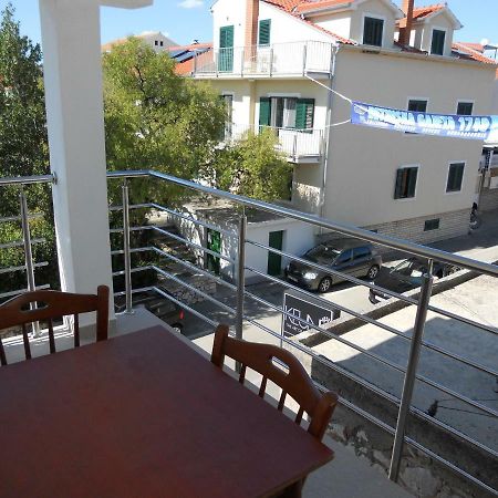 Apartments Violeta Бетина Екстериор снимка