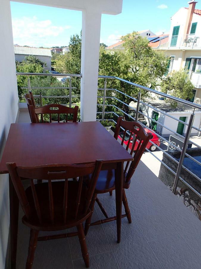 Apartments Violeta Бетина Екстериор снимка