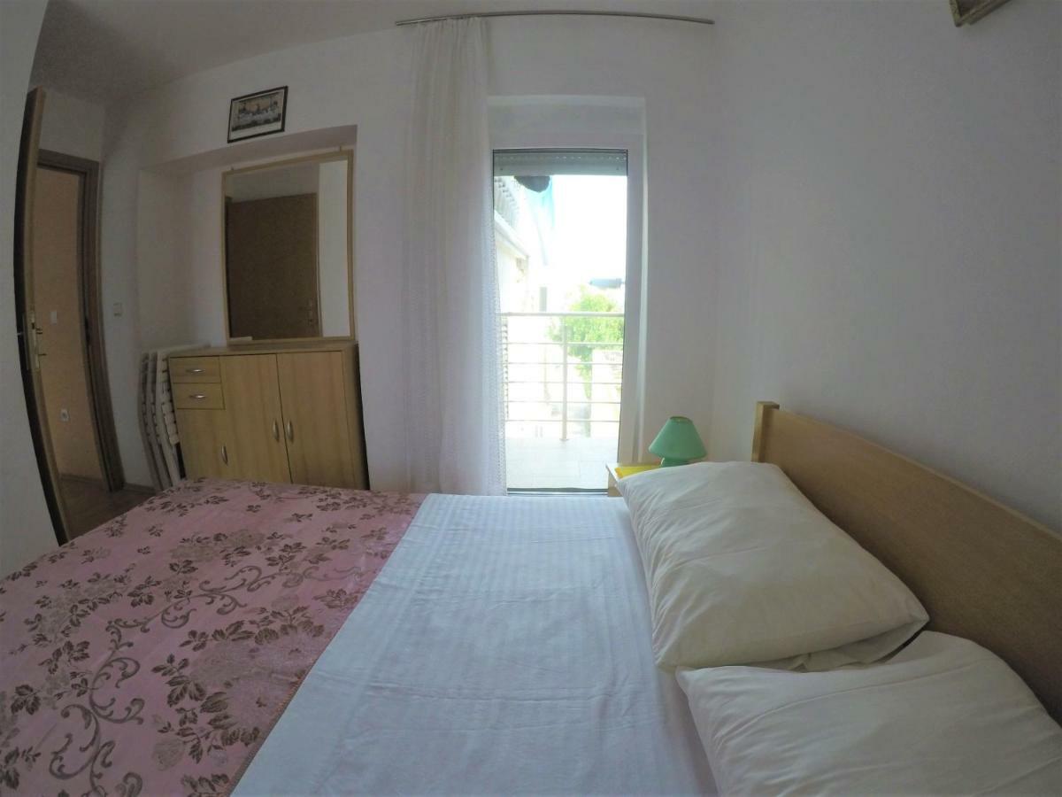 Apartments Violeta Бетина Екстериор снимка